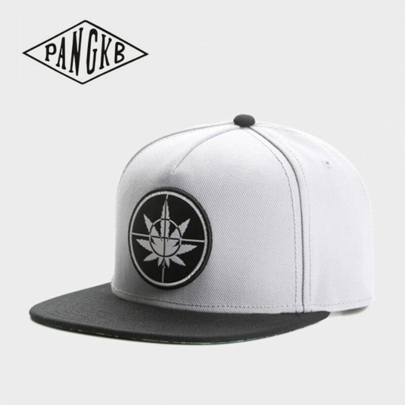 PANGKB. "DEFEND". Gorra unisex.