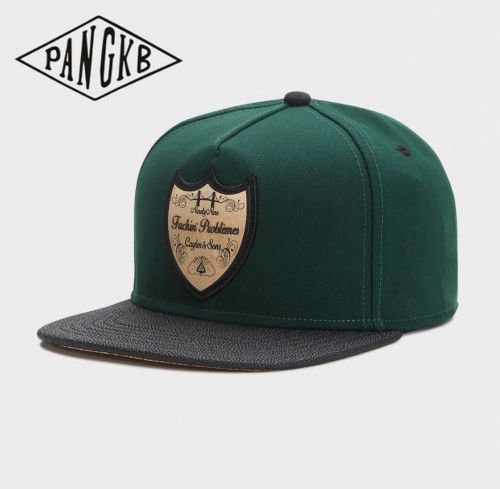 PANGKB. "PROBLEM". Gorra unisex.