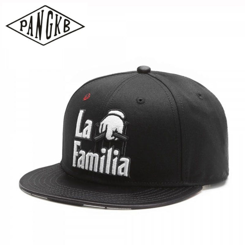 PANGKB. "FAMILY". Gorra unisex