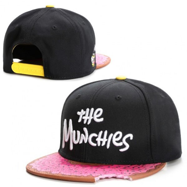 PANGKB. "MUNCHIES". Gorra unisex