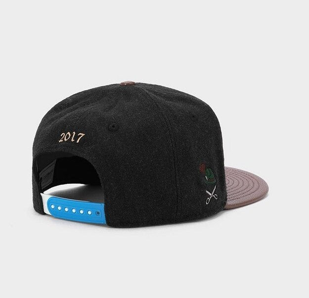 PANGKB. "CHEERS". Gorra unisex