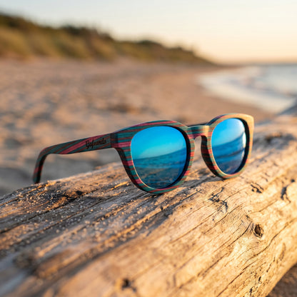 Gafas de sol de madera Gafeando Exclusive, lentes azules de espejo polarizadas UV400, en la playa